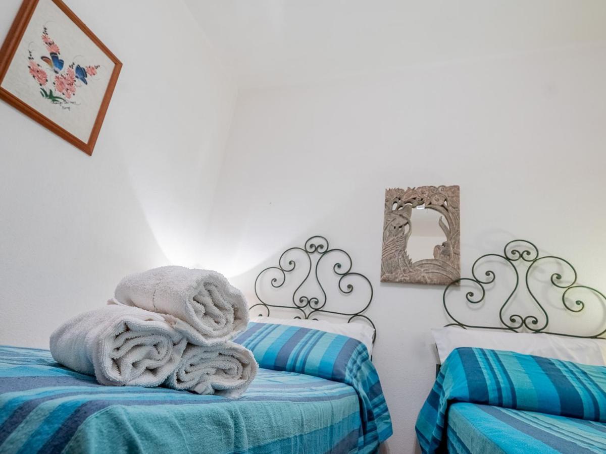 Sardinia Family Villas - Cannigione Beach Apartments Eksteriør billede